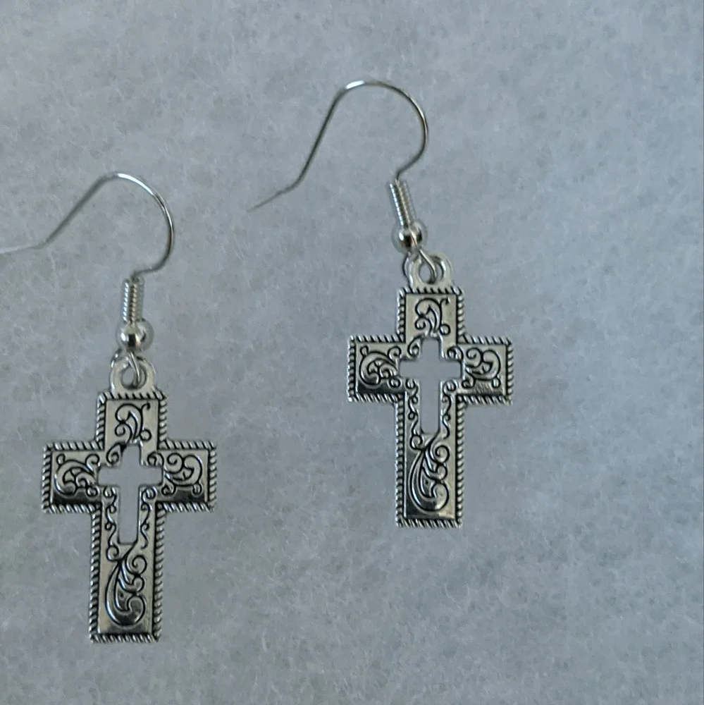 Small cross earrings - Picture 1 of 2